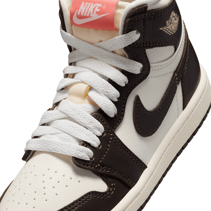 Air Jordan 1 Retro High OG Baroque Brown Light Madder Root (PS) Angle 3