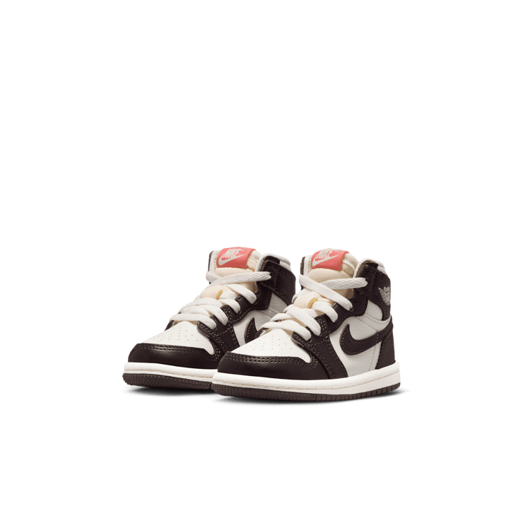 Air Jordan 1 Retro High OG Baroque Brown Light Madder Root (TD) Angle 2