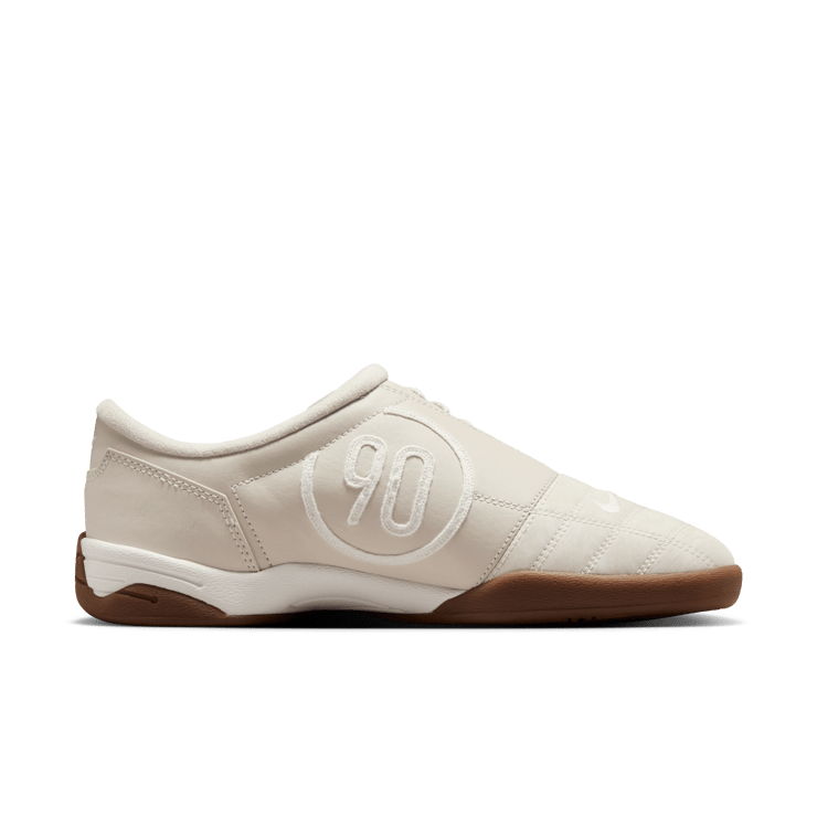 The Nike Total 90 III Sail Gum Cleans Up Well The Nike Total 90 III Sail Gum Cleans Up Well