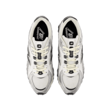 New Balance 204L Silver Metallic Black Angle 1