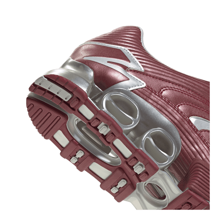 adidas Predator Megaride Collegiate Burgundy Angle 6