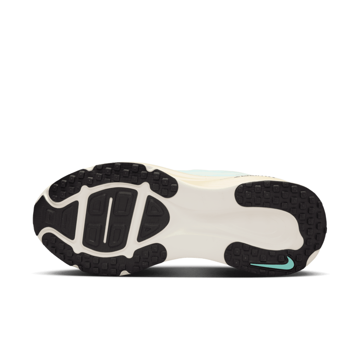 Nike Vomero 18 GC NIRT (W) Angle 1