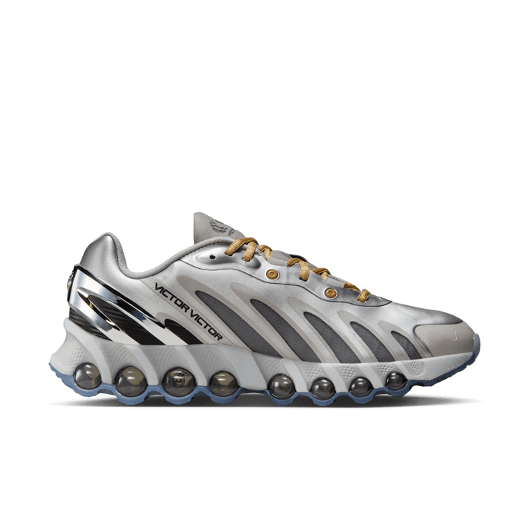 Nike Air Max DN8 Victor Victor Nissan Skyline Angle 3