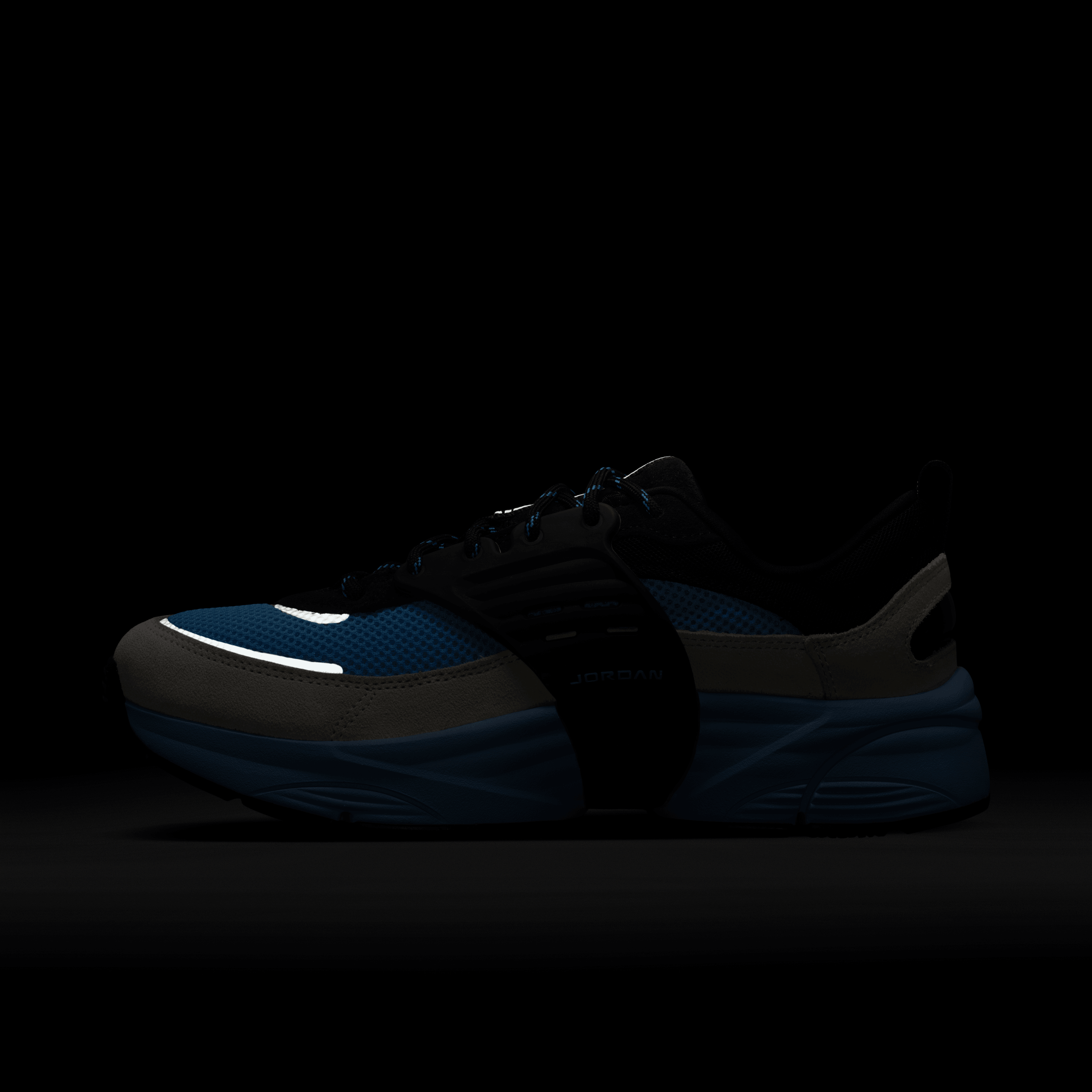 Jordan Trunner O/S Black University Blue  Angle 1