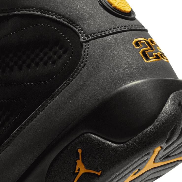 Air Jordan 9 Retro University Gold Angle 5