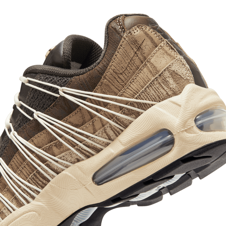 Nike Air Max 95 PHANTACi Angle 7