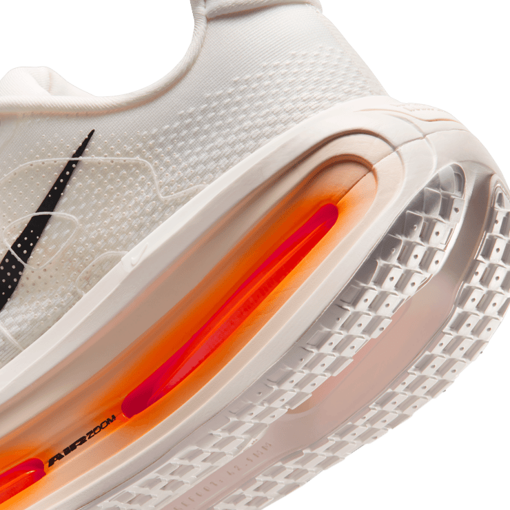 Nike Vomero Premium Sail Coconut Milk Angle 5