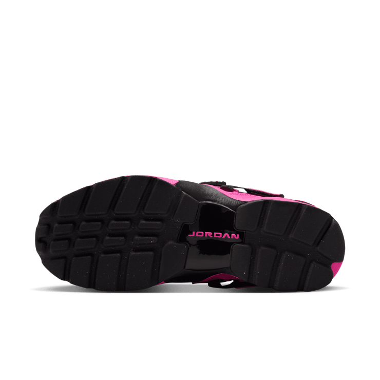 Jordan Trunner LX Pink Blast Angle 13