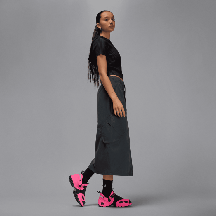 Jordan Trunner LX Pink Blast Angle 18