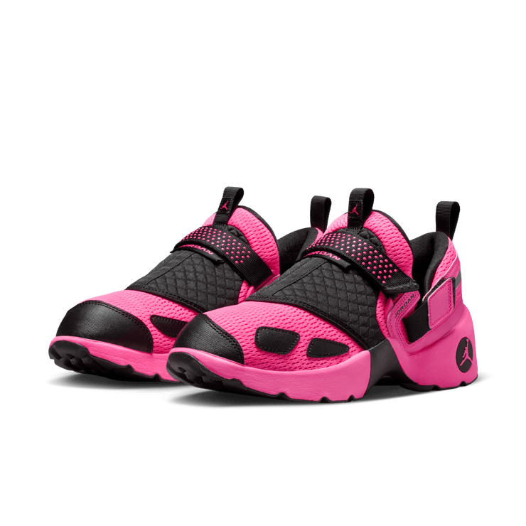 Jordan Trunner LX Pink Blast Angle 11