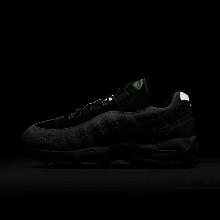 Nike Air Max 95 Big Bubble Light Smoke Grey Angle 0