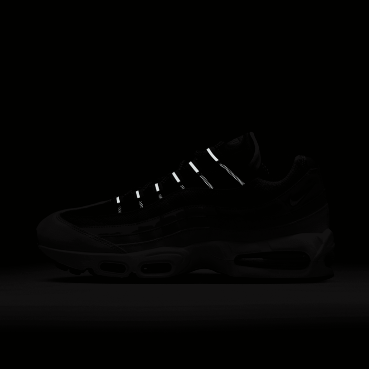 Nike Air Max 95 FAMU Angle 1