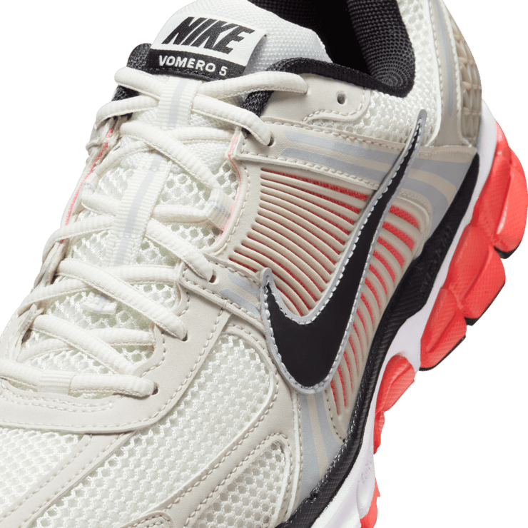 Nike Zoom Vomero 5 Light Orewood Brown Bright Crimson Angle 25