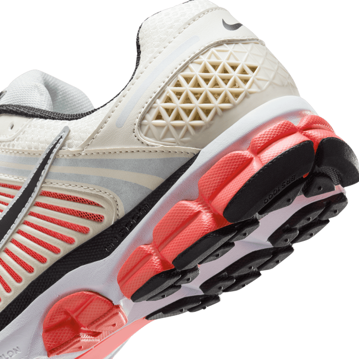 Nike Zoom Vomero 5 Light Orewood Brown Bright Crimson Angle 20