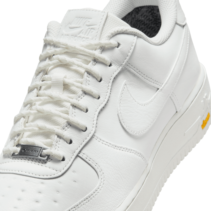 Nike Air Force 1 Low Gore-Tex Vibram Summit White Angle 7
