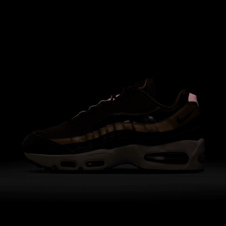 Nike Air Max 95 Big Bubble SE Burgundy Crush (W) Angle 1