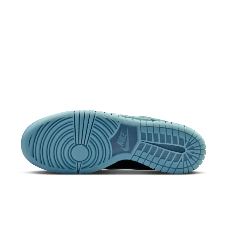 Nike Dunk Low Retro Limited Halloween Wizard Angle 15