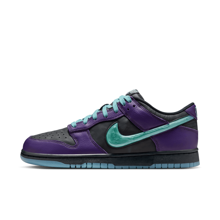 Nike Dunk Low Retro Limited Halloween Wizard Angle 13