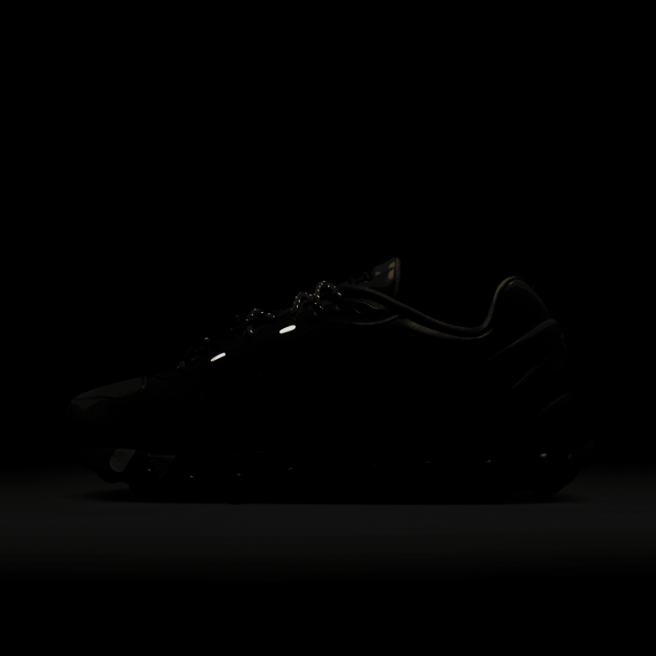 Nike Air Max DN8 Patta Club Gold Angle 3