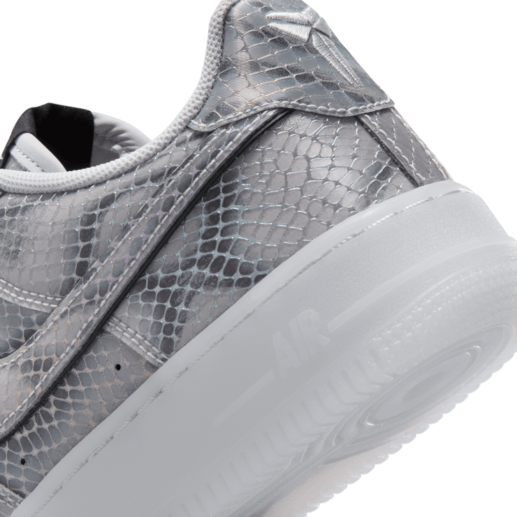 Nike Air Force 1 Low Protro Kobe Bryant Lenticular (GS) Angle 25