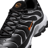 Nike Air Max Plus Golf Black Metallic Silver Angle 18