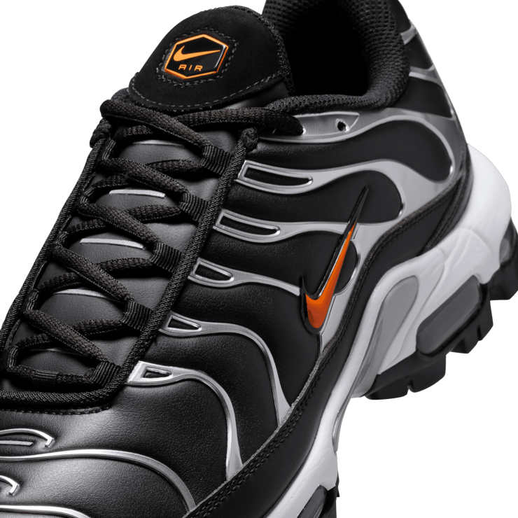 Nike Air Max Plus Golf Black Metallic Silver Angle 20