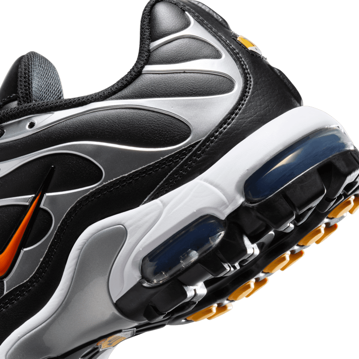 Nike Air Max Plus Golf Black Metallic Silver Angle 18
