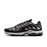 Nike Air Max Plus Golf Black Metallic Silver Angle 1