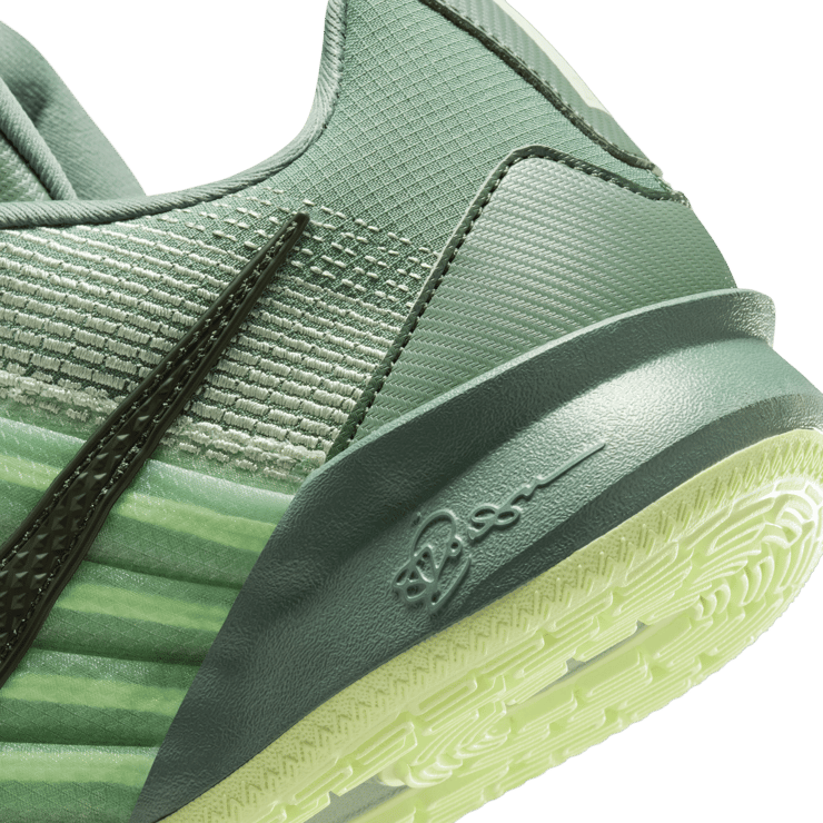 Nike Sabrina 3 Clay Green Angle 7