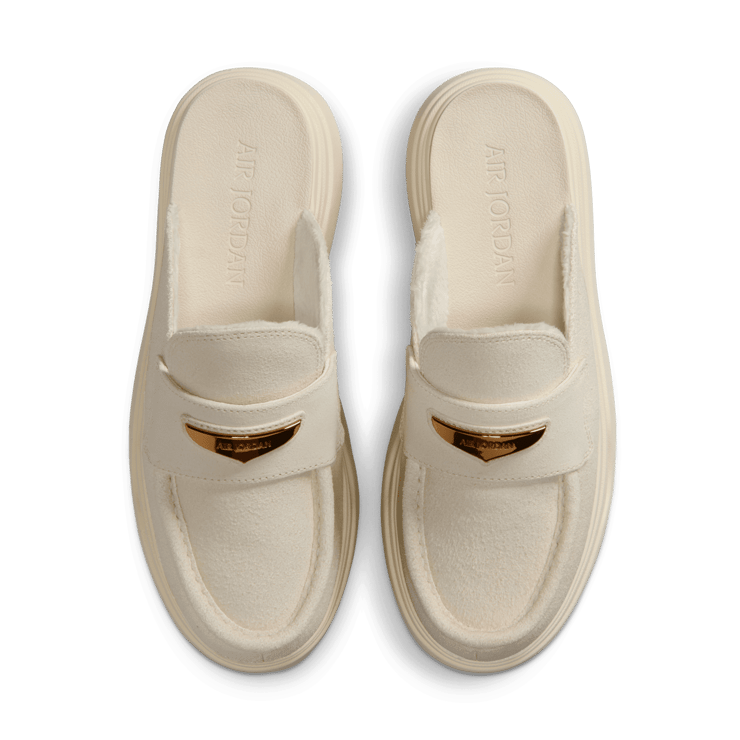 Air Jordan Mule Soft Pearl (W) Angle 13