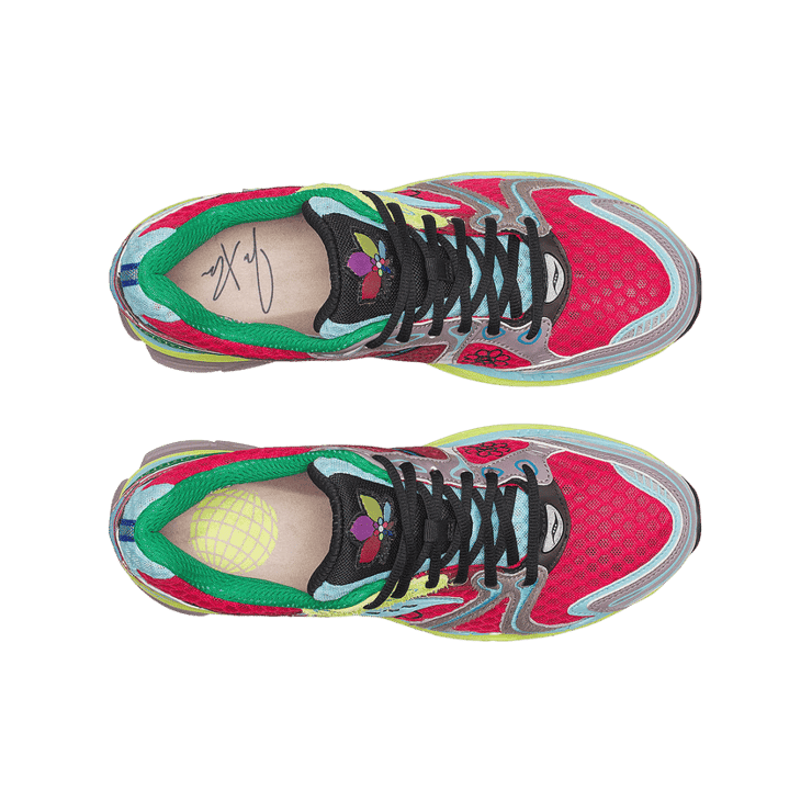 Saucony ProGrid Triumph 4 Jae Tips Flowers Grow Uptown Poison Ivy Angle 3