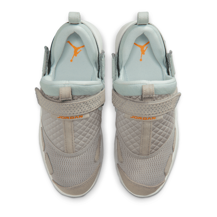 Jordan Trunner LX Corduroy (W) Angle 6