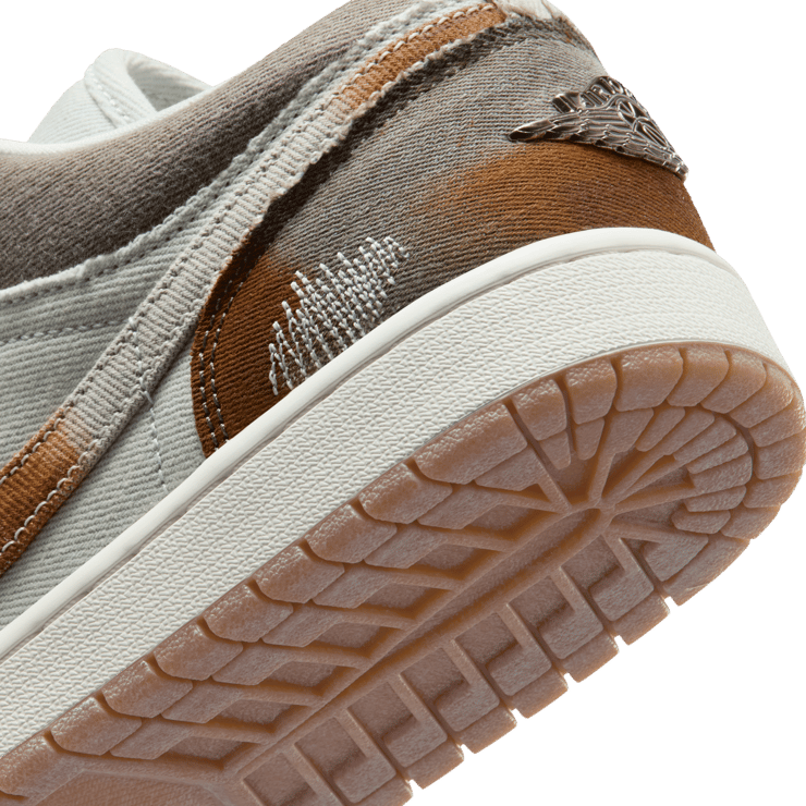 Air Jordan 1 Low SE Rust Canvas Angle 34