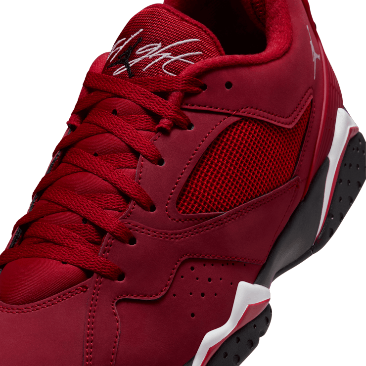 Jordan MVP 92 Gym Red Angle 45