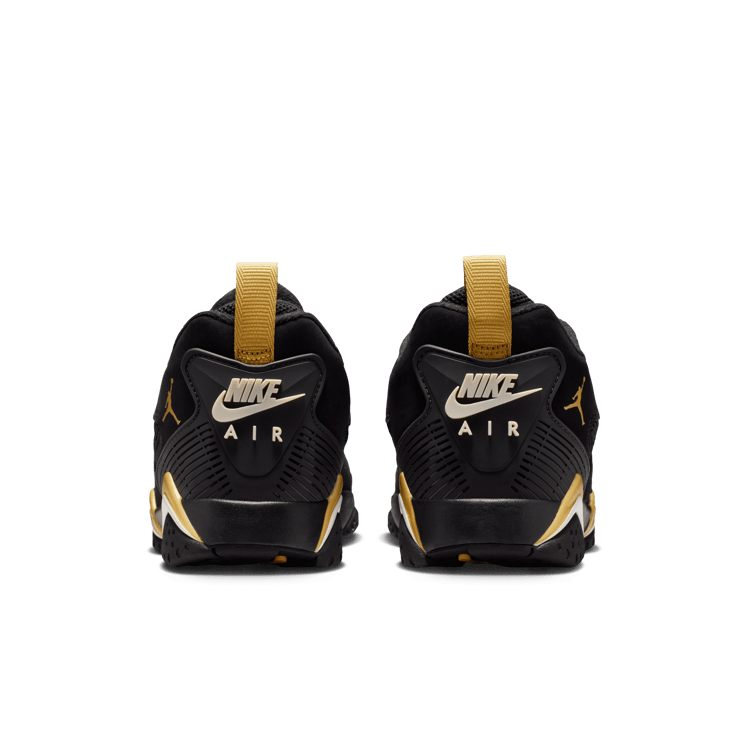 Jordan MVP 92 Black Metallic Gold Angle 18