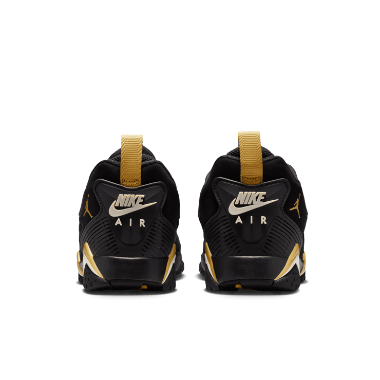 Jordan MVP 92 Black Metallic Gold Angle 17