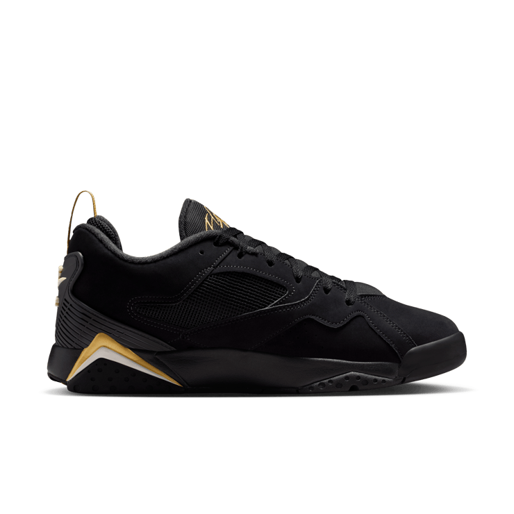 Jordan MVP 92 Black Metallic Gold Angle 10