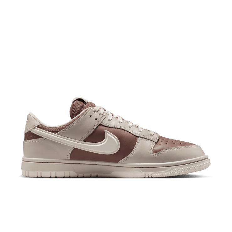 Nike Dunk Low GTX Light Bone Angle 4