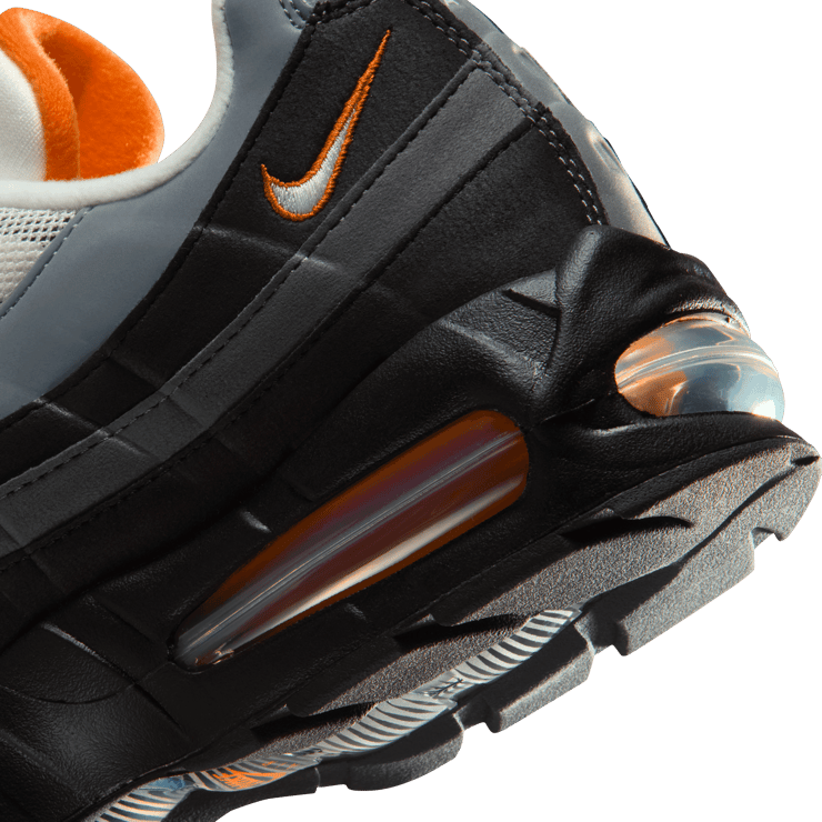 Nike Air Max 95 Black Bright Ceramic Angle 6