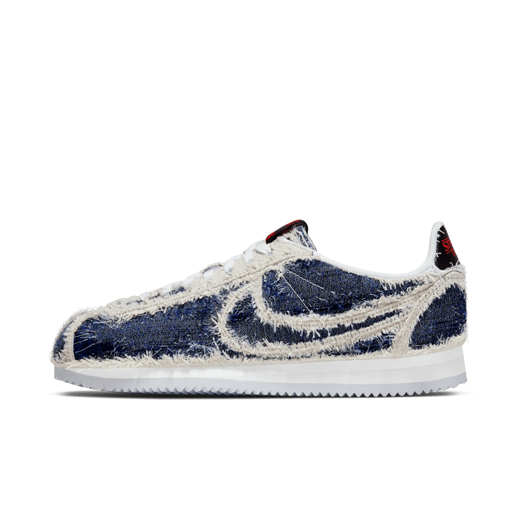 Nike Classic Cortez Stranger Things Upside Down Pack Angle 36
