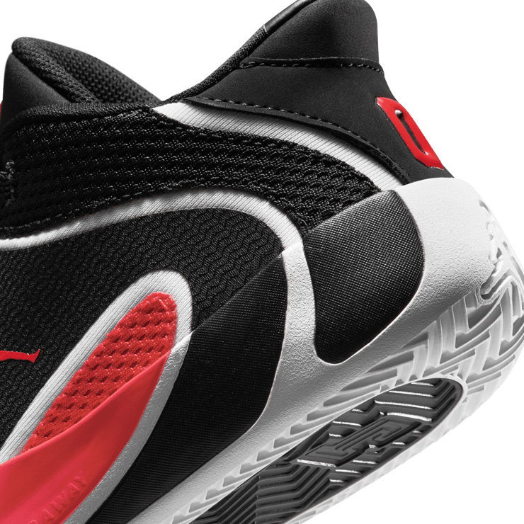 Jordan Tatum 4 Black University Red (PS) Angle 55