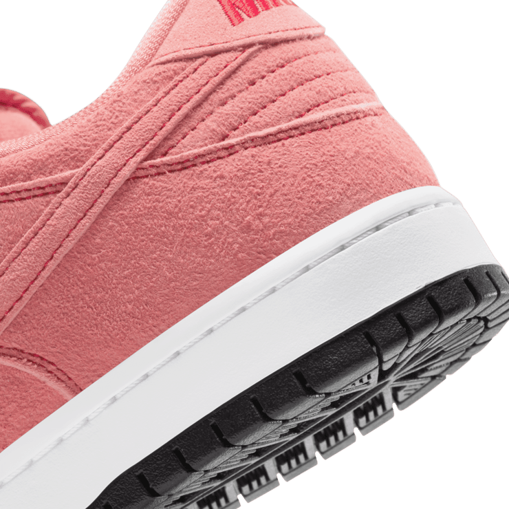 Nike SB Dunk Low Pink Pig Angle 5