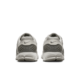 Nike Zoom Vomero 5 Light Iron Ore Angle 3