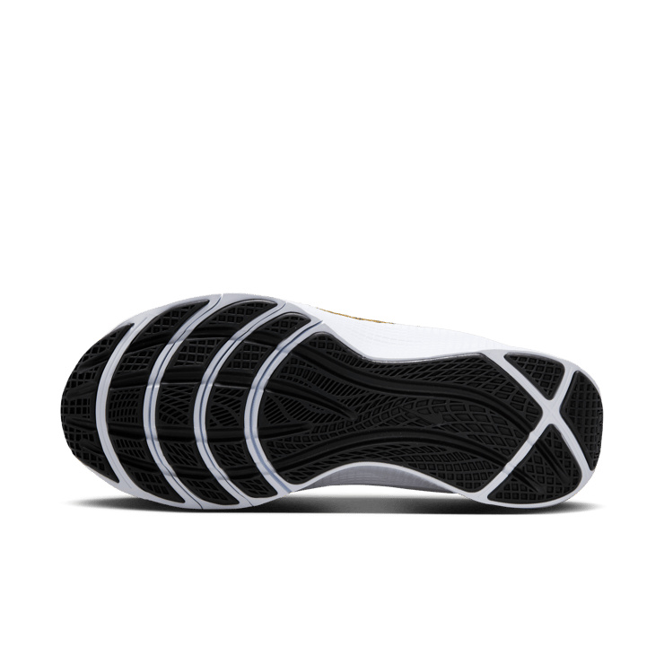 Nike LeBron TR 1 Wolf Grey Angle 5