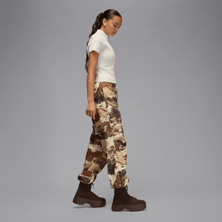 Air Jordan 1 Brooklyn Boot Baroque Brown (W) Angle 18