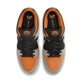 Nike SB Dunk Low Olympic F&F Angle 11