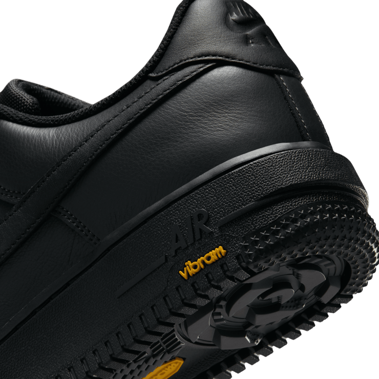 Nike Air Force 1 Low GTX Vibram Black Angle 10