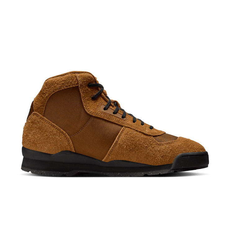 Nike Baltoro Stüssy Light British Tan Angle 3