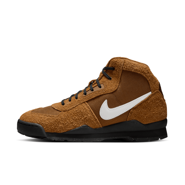 Nike Baltoro Stüssy Light British Tan Angle 4