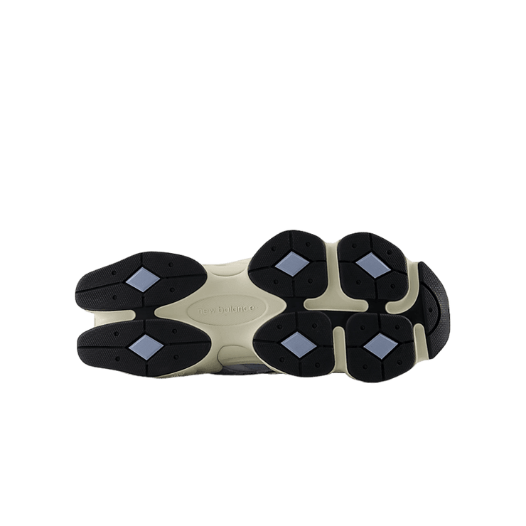 New Balance 9060 Light Arctic Grey Angle 3